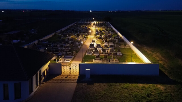 HŘBITOV V OBCI HRUŠKY