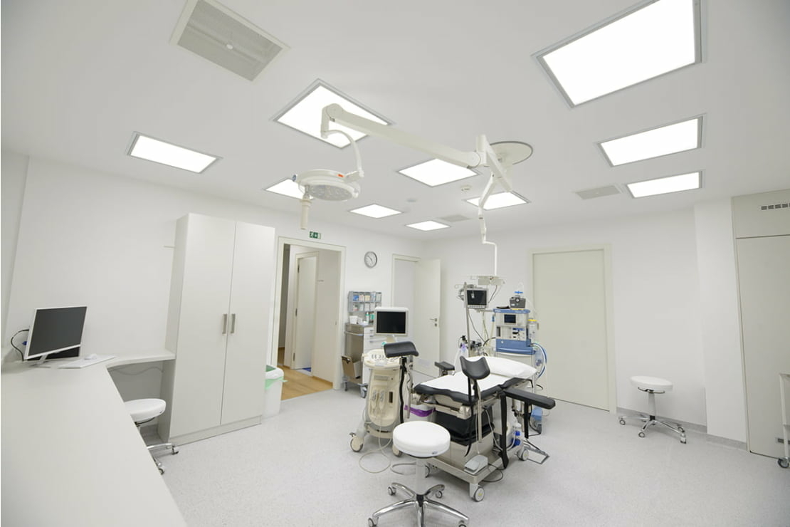 Soukromá klinika s operačními sály a laboratořemi