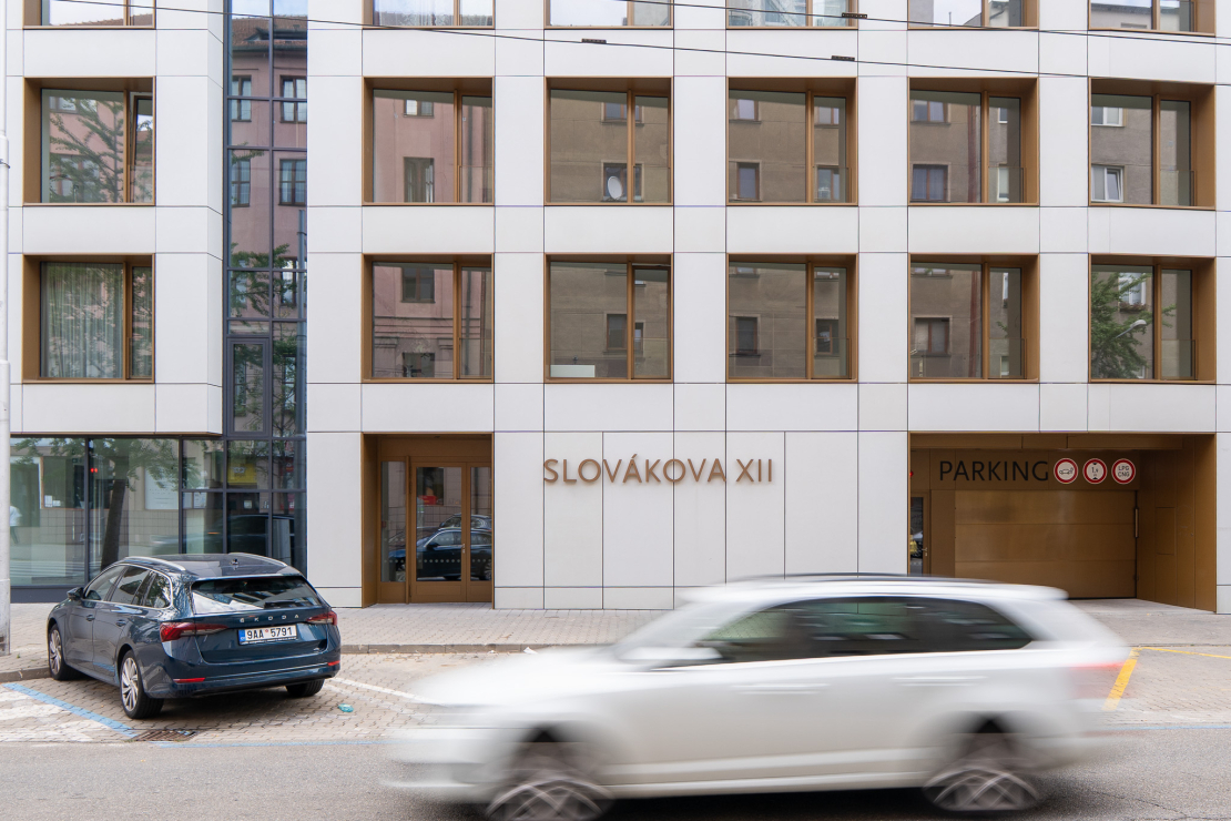 PD Slovákova 12